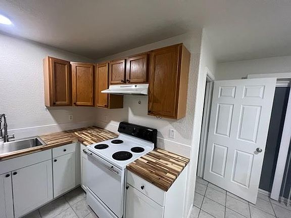 2nd image of 306 Anderson St #A & B