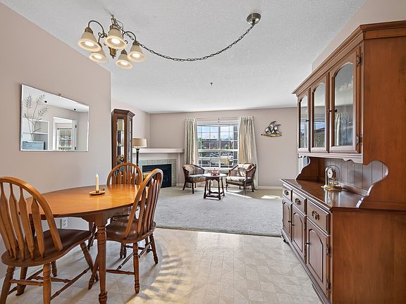 3rd image of 554 Seymour St #316