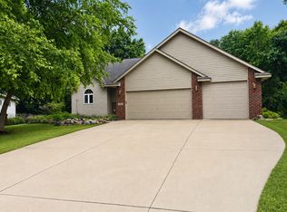 856 Bridle Creek Ln, Jordan, MN 55352