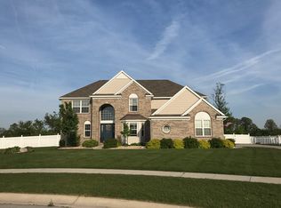 929 Plum Tree Cir, Monroe, MI 48161