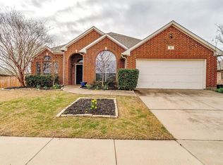 75 Lucas Ln, Edgecliff Village, TX 76134