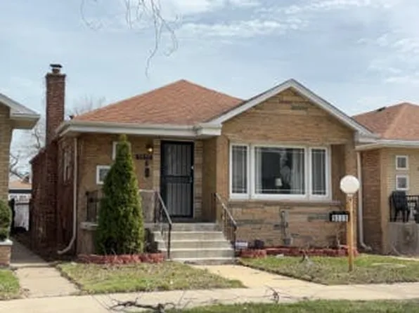 9039 S Phillips Ave, Chicago, IL 60617