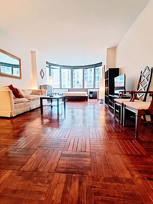 Rented by Keller Williams NYC | media 2