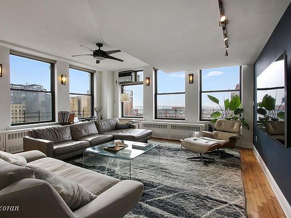 3rd image of 75 Livingston St APT 13C