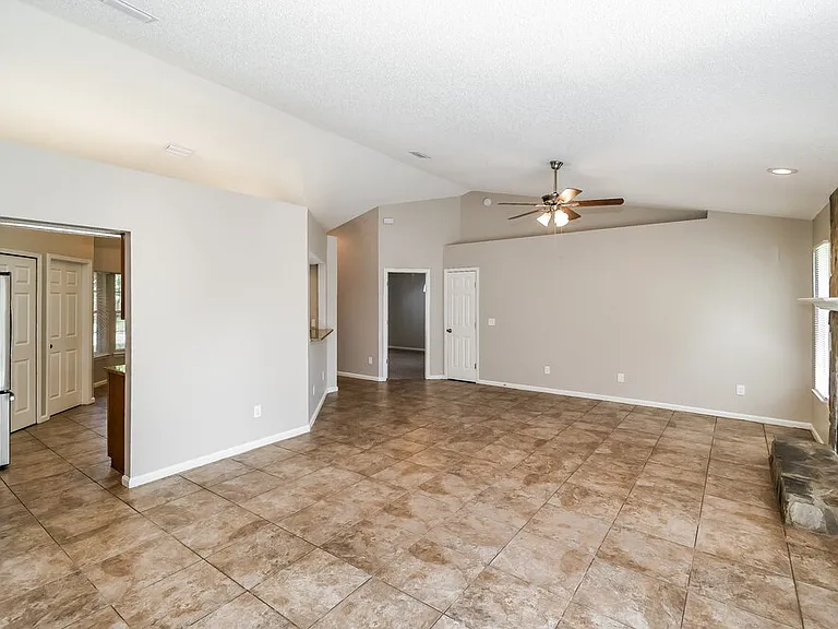 8133 W Fieldside Dr — Photo 4
