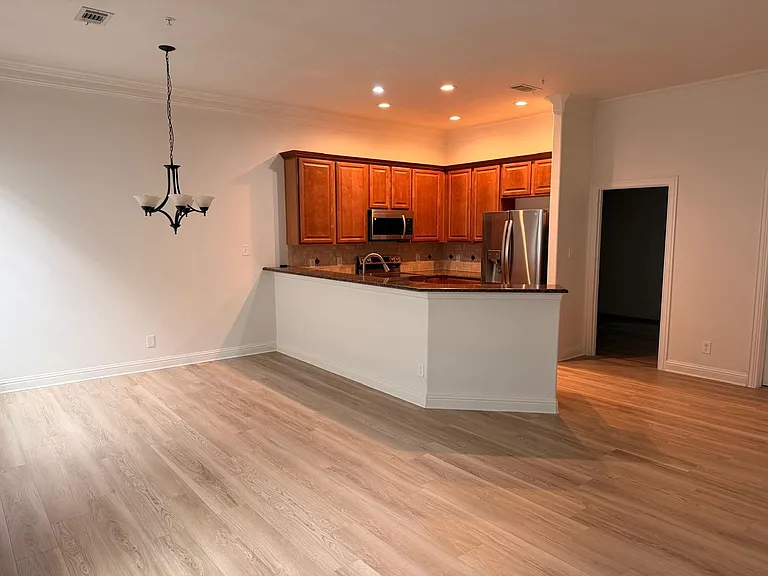 2320 Stutz Dr — Photo 6