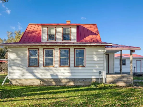 2831 52nd St, Vinton, IA 52349