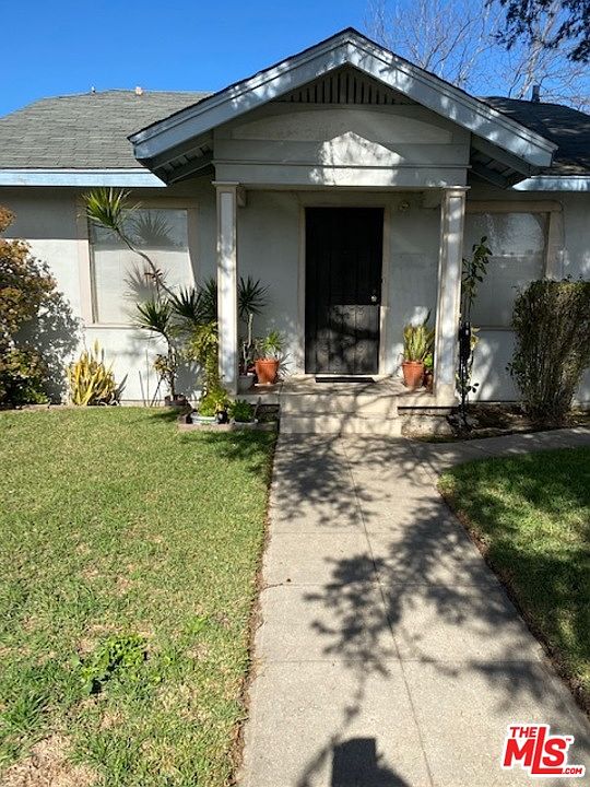 1st image of 1057-1059 W 61st St