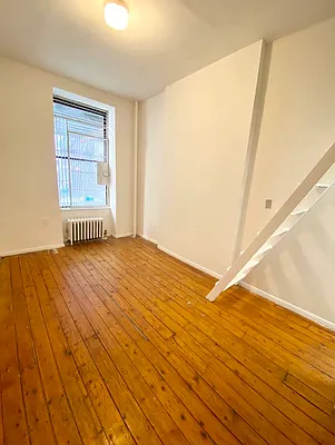 Rented by Bond New York | media 23
