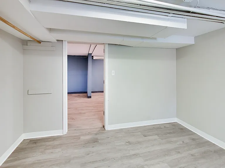 2206 N Kostner Ave #B — Photo 15