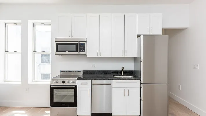 Rented by Nooklyn NYC LLC | media 4