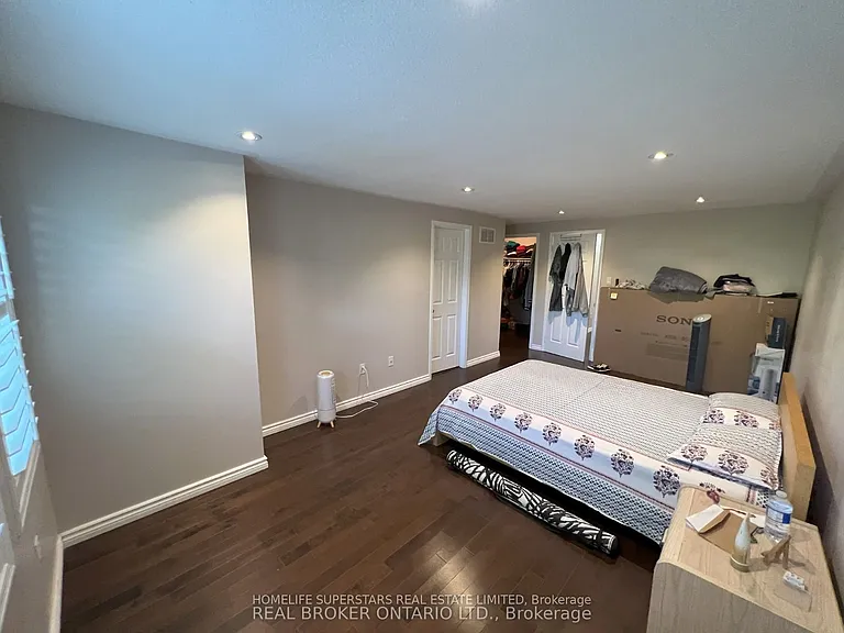 2555 Thomas St #1 — Photo 15