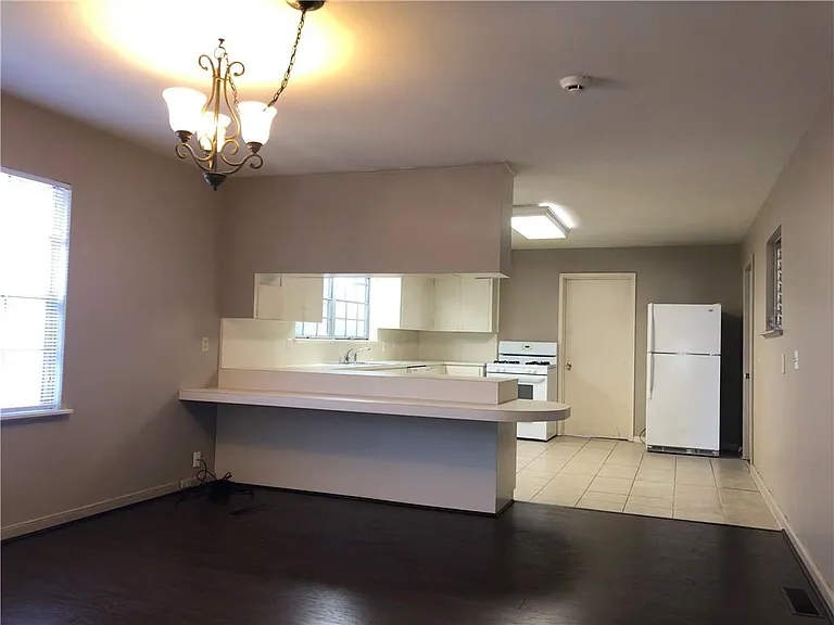1601 N Sang Ave — Photo 4