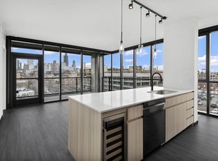 1358 W Randolph St #1401, Chicago, IL 60607