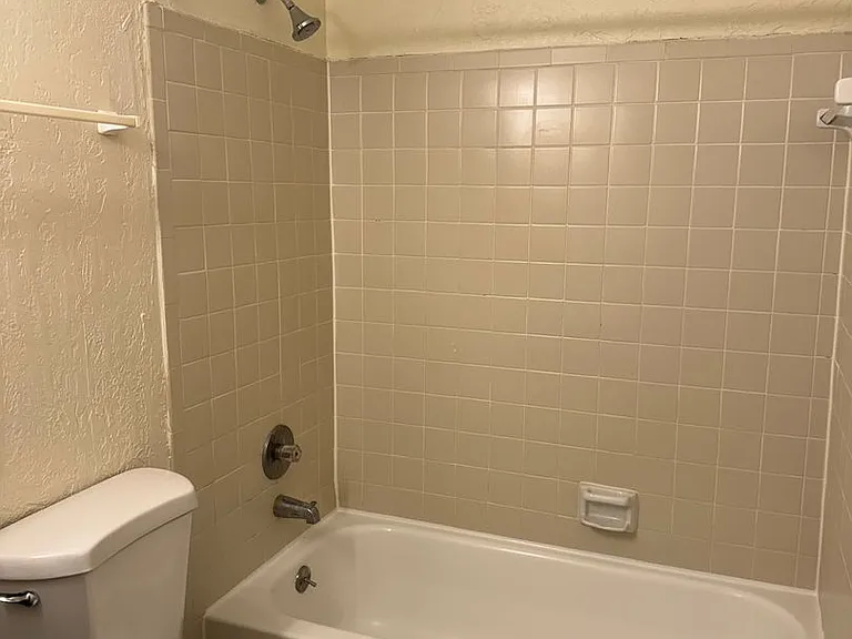 Parkhaven Apartments — Photo 13