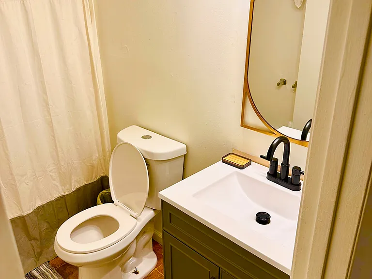 4 Eatonville Rd #C — Photo 4