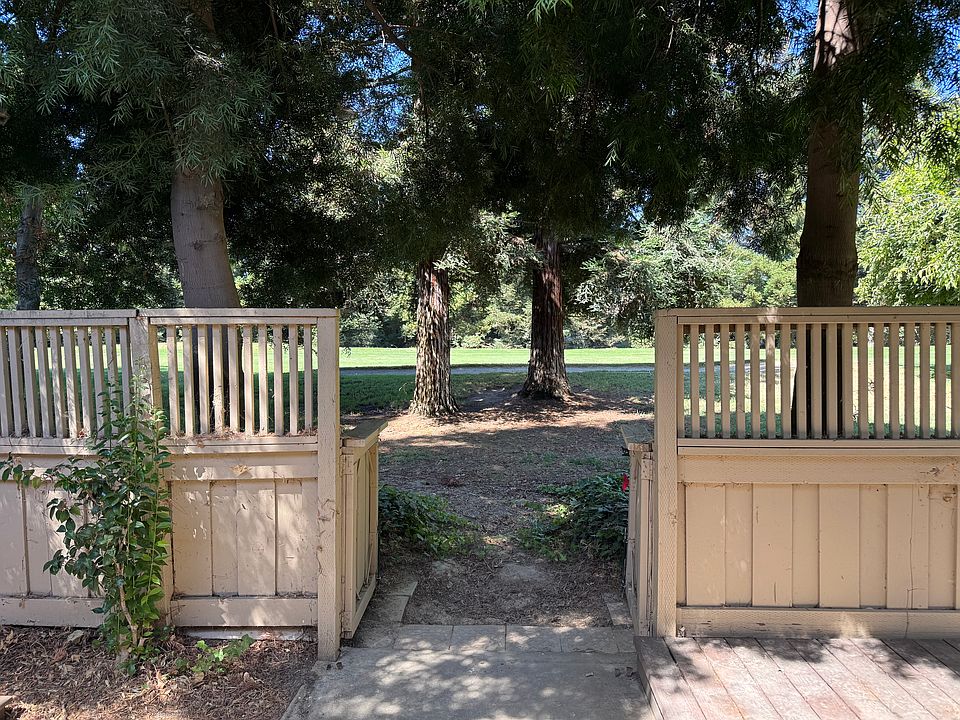 1st image of 3133 Swallows Nest Dr