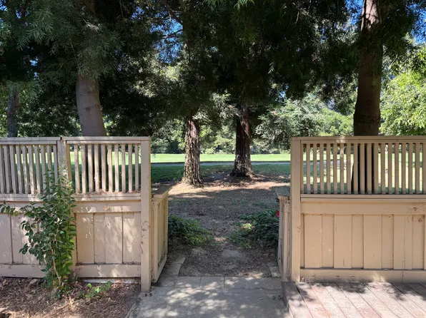 3133 Swallows Nest Dr, Sacramento, CA 95833