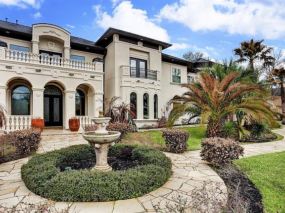 2nd image of 410 Royal Lakes Manor Blvd