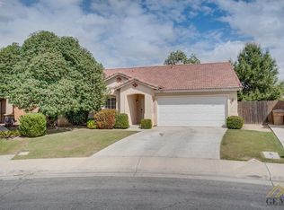 8301 Golden Perch Ct, Bakersfield, CA 93312