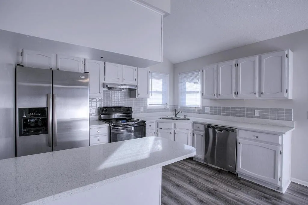 3403 Henery Rd — Photo 2