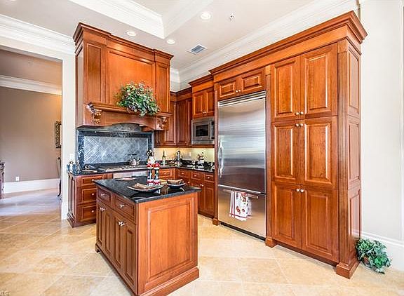 4th image of 2325 Residence Cir Unit 202
