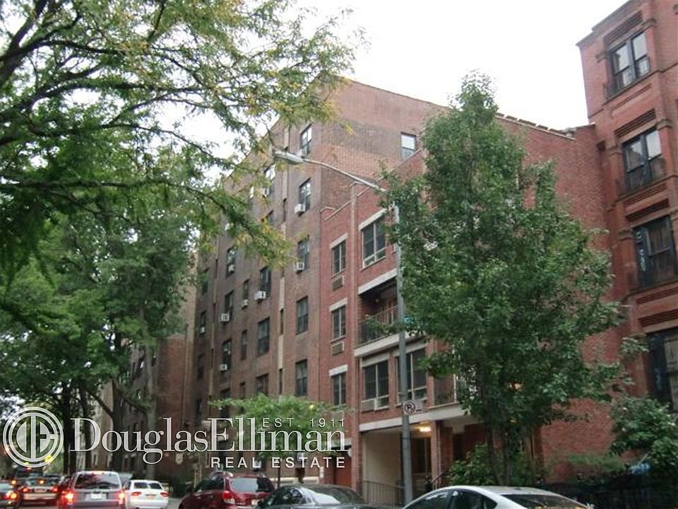 2nd image of 230 Park Pl APT 2P