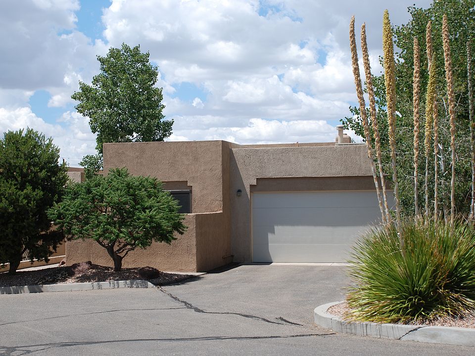 Sandia Heights foothills
