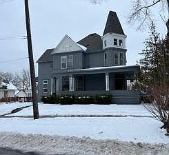 1st image of 702 N 6th St