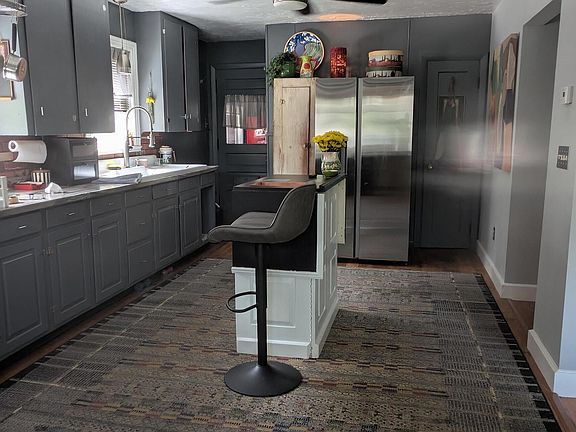 4th image of 1232 Riverside Drive