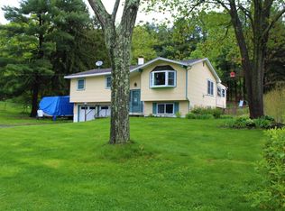 8 Buttonwood Ct, Poughkeepsie, NY 12601