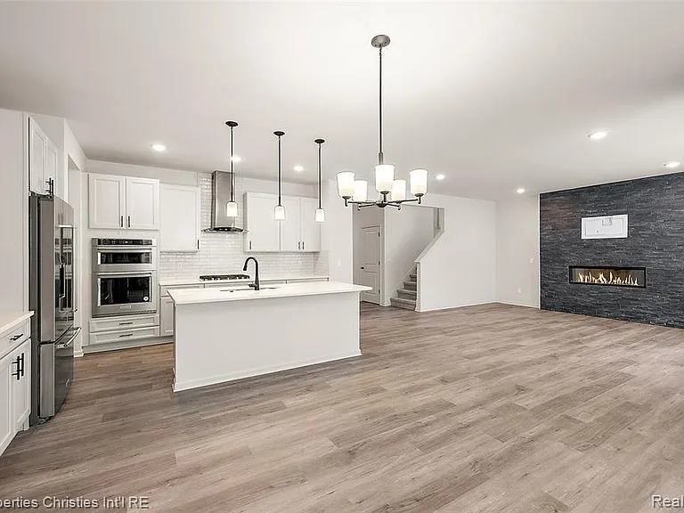 2436 Parkshore Dr — Photo 19