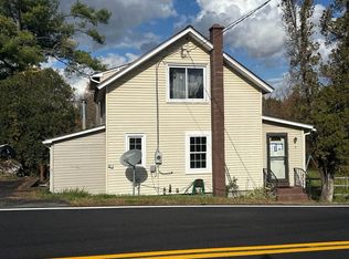 9 Lower Newtown Rd, Waterford, NY 12188