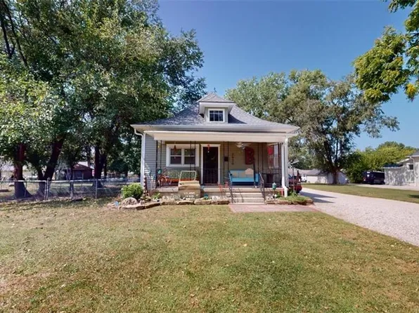 2920 N 155th Ter, Basehor, KS 66007