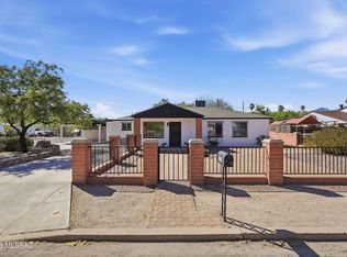 5601 E Julius Stra, Tucson, AZ 85712