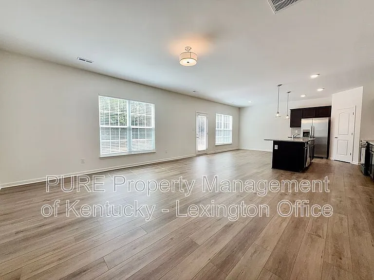 852 Halford Pl — Photo 7
