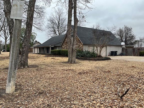 3rd image of 1866 Jacqueline Dr