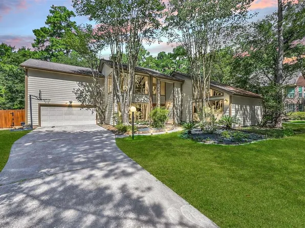 46 Cascade Springs Place, The Woodlands, TX 77381