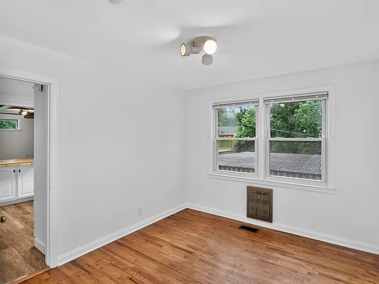 214 Blanchard Pl — Photo 11