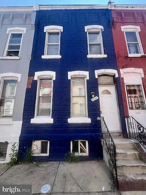 2265 N Cleveland St photo 1