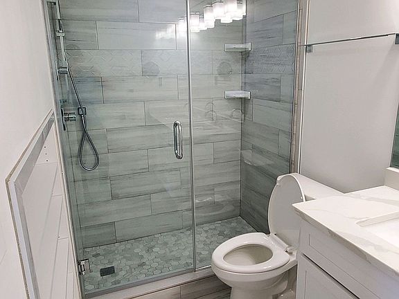3rd image of 4601 N Park Ave APT 1403