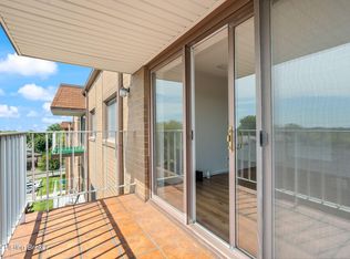 3030 Breckenridge Ln #516-2, Louisville, KY 40220