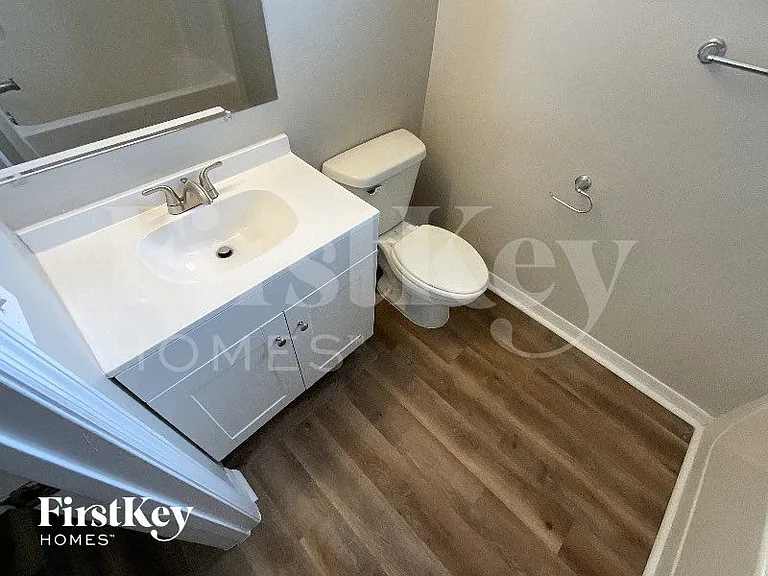 331 Columbo St — Photo 13