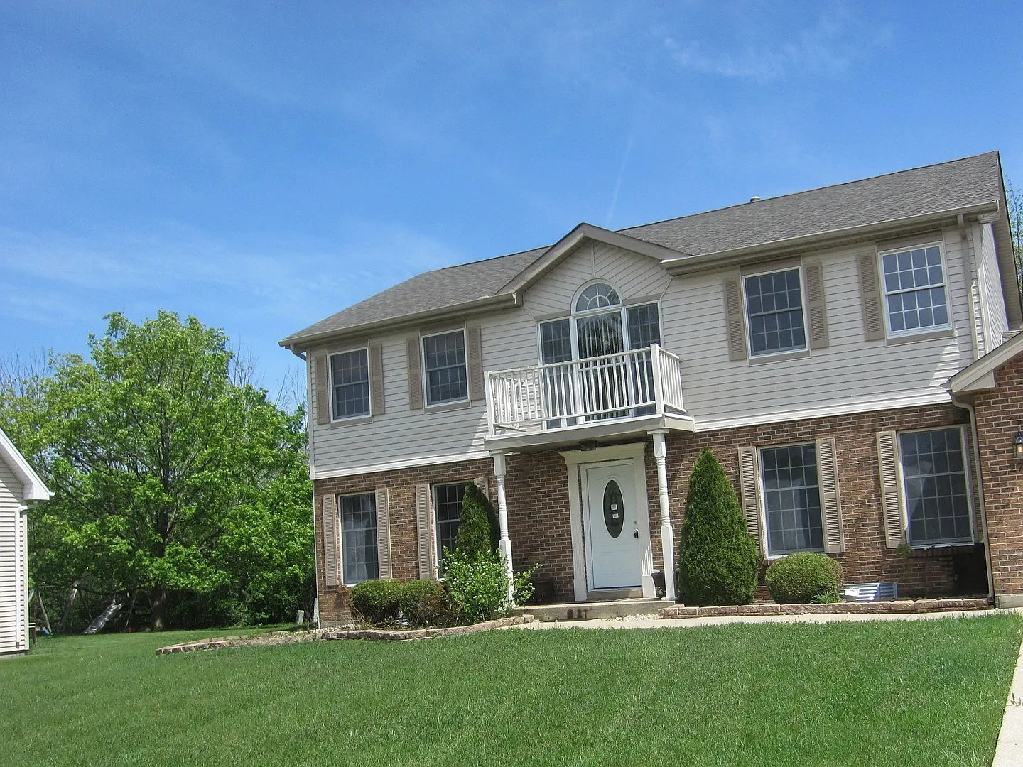 273 Cove Dr photo 1