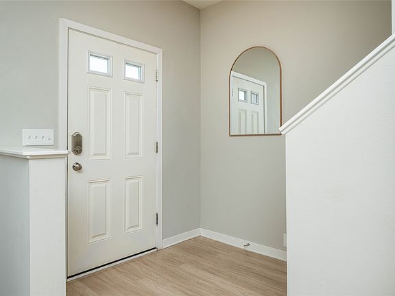 2nd image of 3006 SE Glenstone Dr