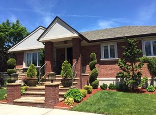 15709 16th Ave, Flushing, NY 11357