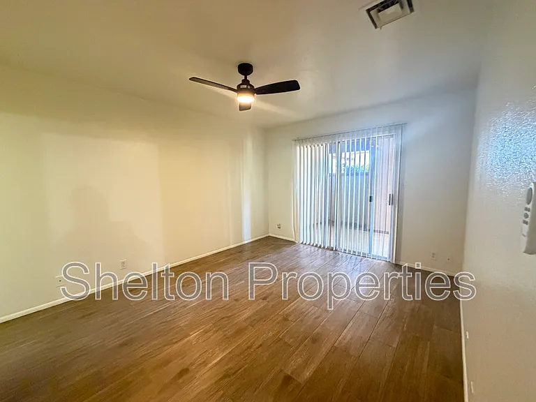 8131 N 107th Ave #82 — Photo 6