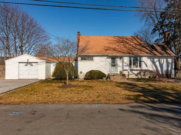 268 27th Street, Lindenhurst, NY 11757