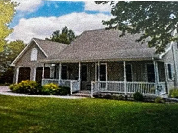 10238 Red Fox Rd, Anamosa, IA 52205