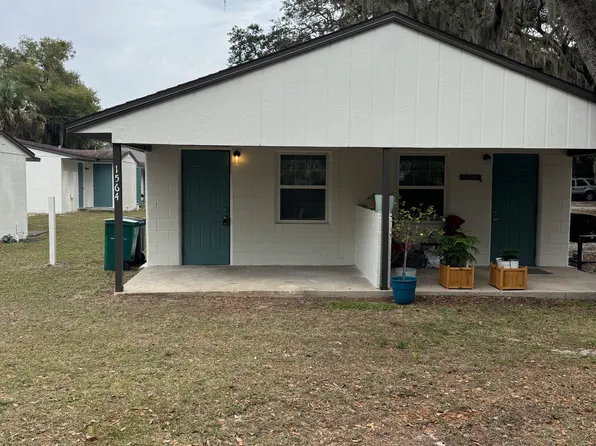 1564 N Tremain St, Mount Dora, FL 32757